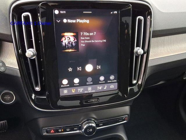 2023 Volvo XC40 B5 AWD Plus Dark Theme