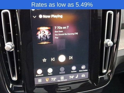 2023 Volvo XC40 B5 AWD Plus Dark Theme