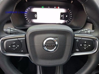 2023 Volvo XC40 B5 AWD Plus Dark Theme