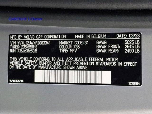 2023 Volvo XC40 B5 AWD Plus Dark Theme