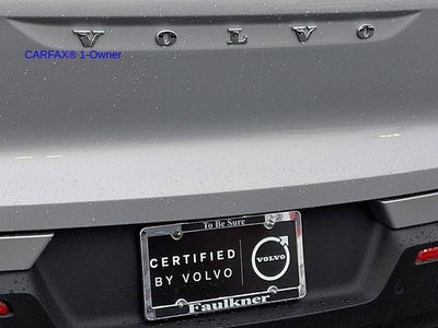 2023 Volvo XC40 B5 AWD Plus Dark Theme