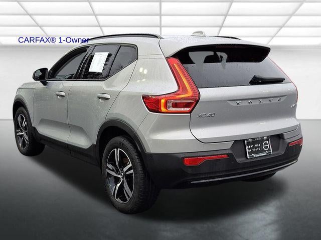2023 Volvo XC40 B5 AWD Plus Dark Theme