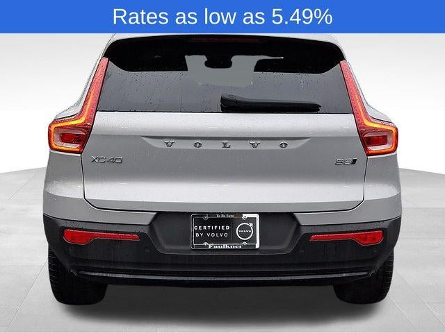 2023 Volvo XC40 B5 AWD Plus Dark Theme