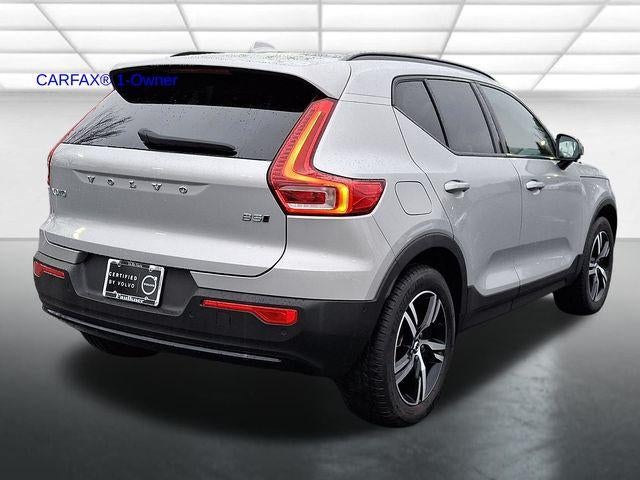 2023 Volvo XC40 B5 AWD Plus Dark Theme