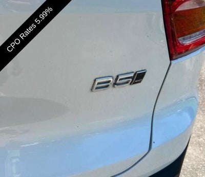 2023 Volvo XC40 B5 AWD Plus Dark Theme