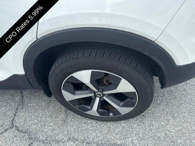 2023 Volvo XC40 B5 AWD Plus Dark Theme