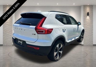 2023 Volvo XC40 B5 AWD Plus Dark Theme