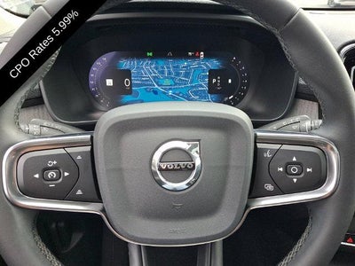 2023 Volvo XC40 B5 AWD Plus Dark Theme