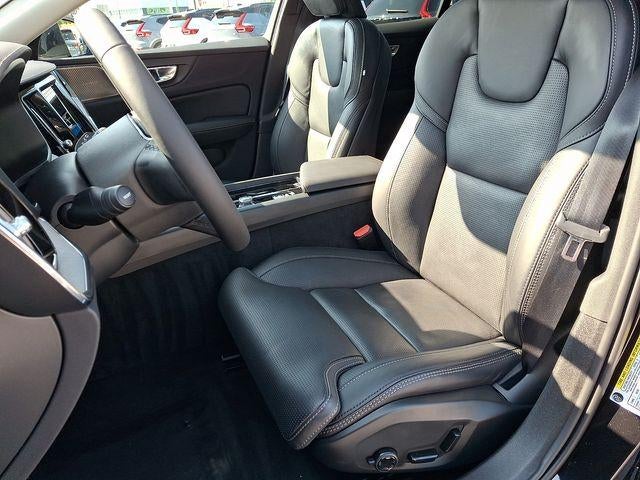 2024 Volvo V60 Cross Country B5 AWD Ultimate