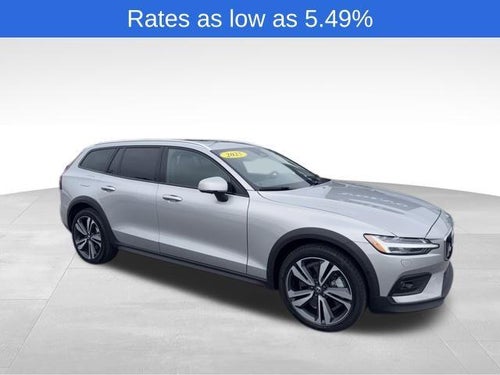 2025 Volvo V60 Cross Country B5 AWD Plus