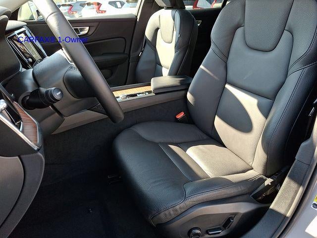 2025 Volvo V60 Cross Country B5 AWD Plus