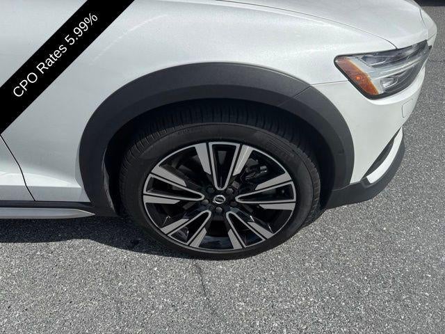 2025 Volvo V60 Cross Country B5 AWD Ultra