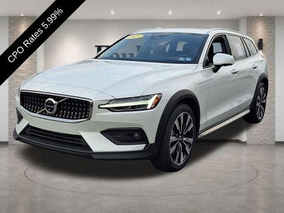 2025 Volvo V60 Cross Country B5 AWD Ultra
