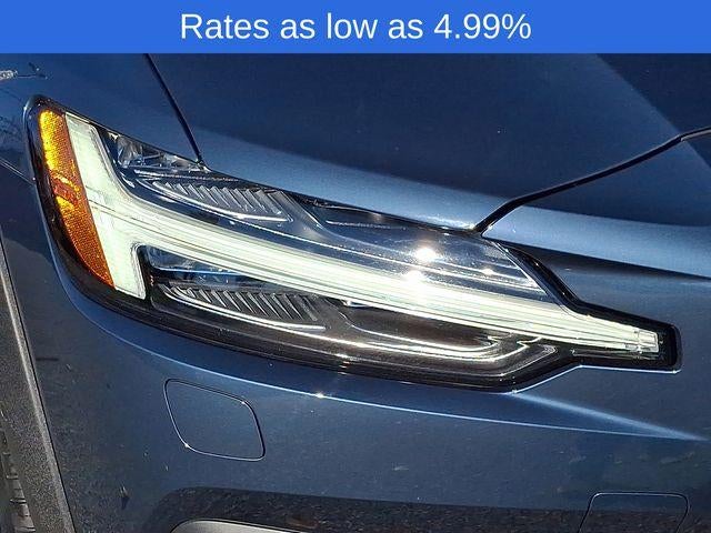 2024 Volvo V60 Cross Country B5 AWD Plus