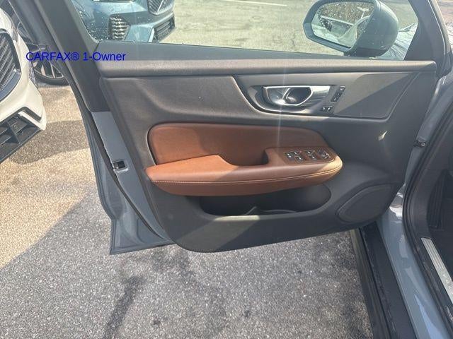 2024 Volvo V60 Cross Country B5 AWD Plus