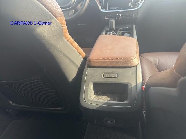 2024 Volvo V60 Cross Country B5 AWD Plus