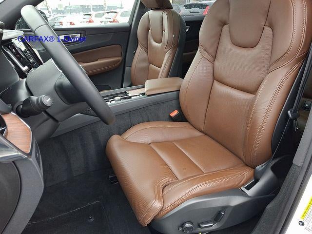 2025 Volvo XC60 B5 AWD Ultra