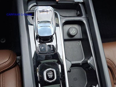 2025 Volvo XC60 B5 AWD Ultra