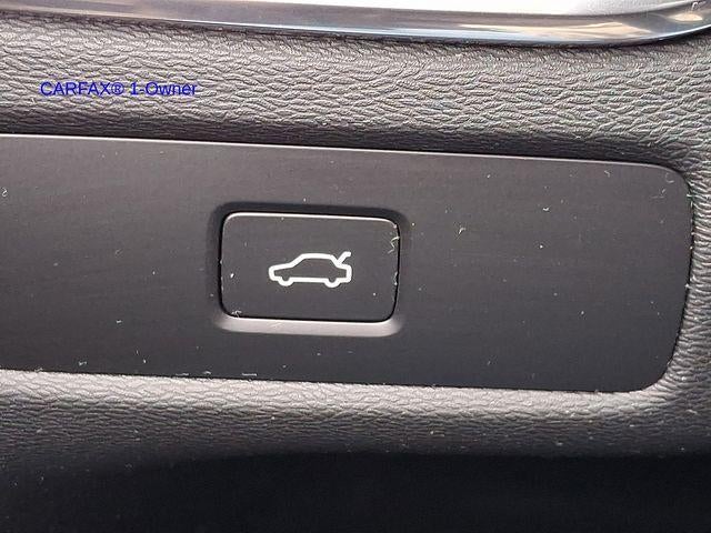 2025 Volvo XC60 B5 AWD Ultra