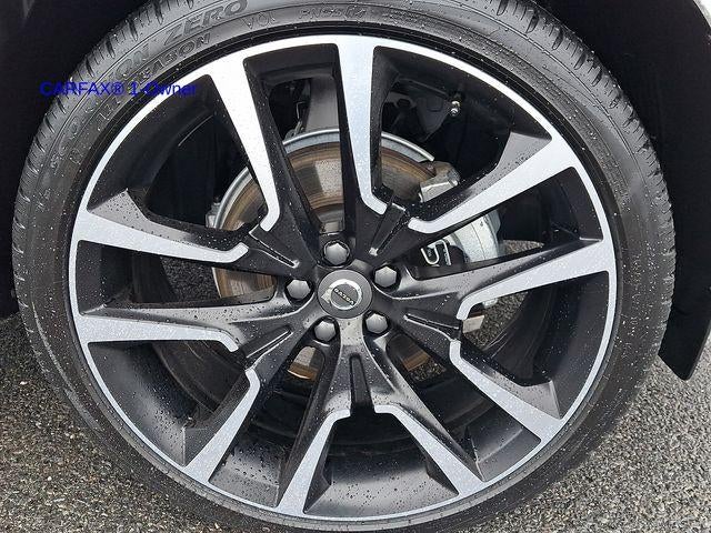 2025 Volvo XC60 B5 AWD Ultra