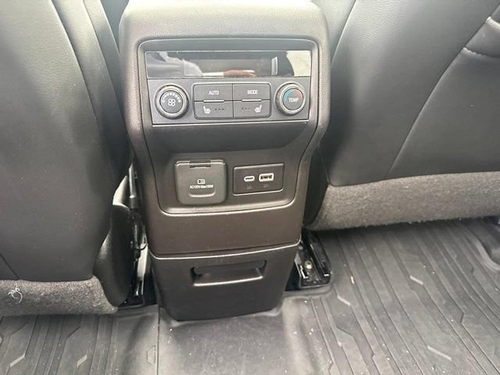 2022 GMC Acadia AWD AT4