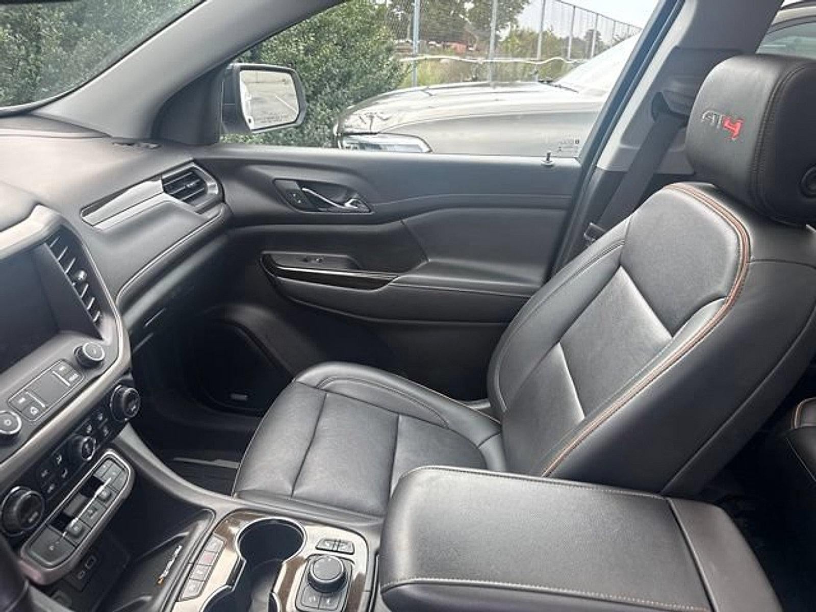 2022 GMC Acadia AWD AT4