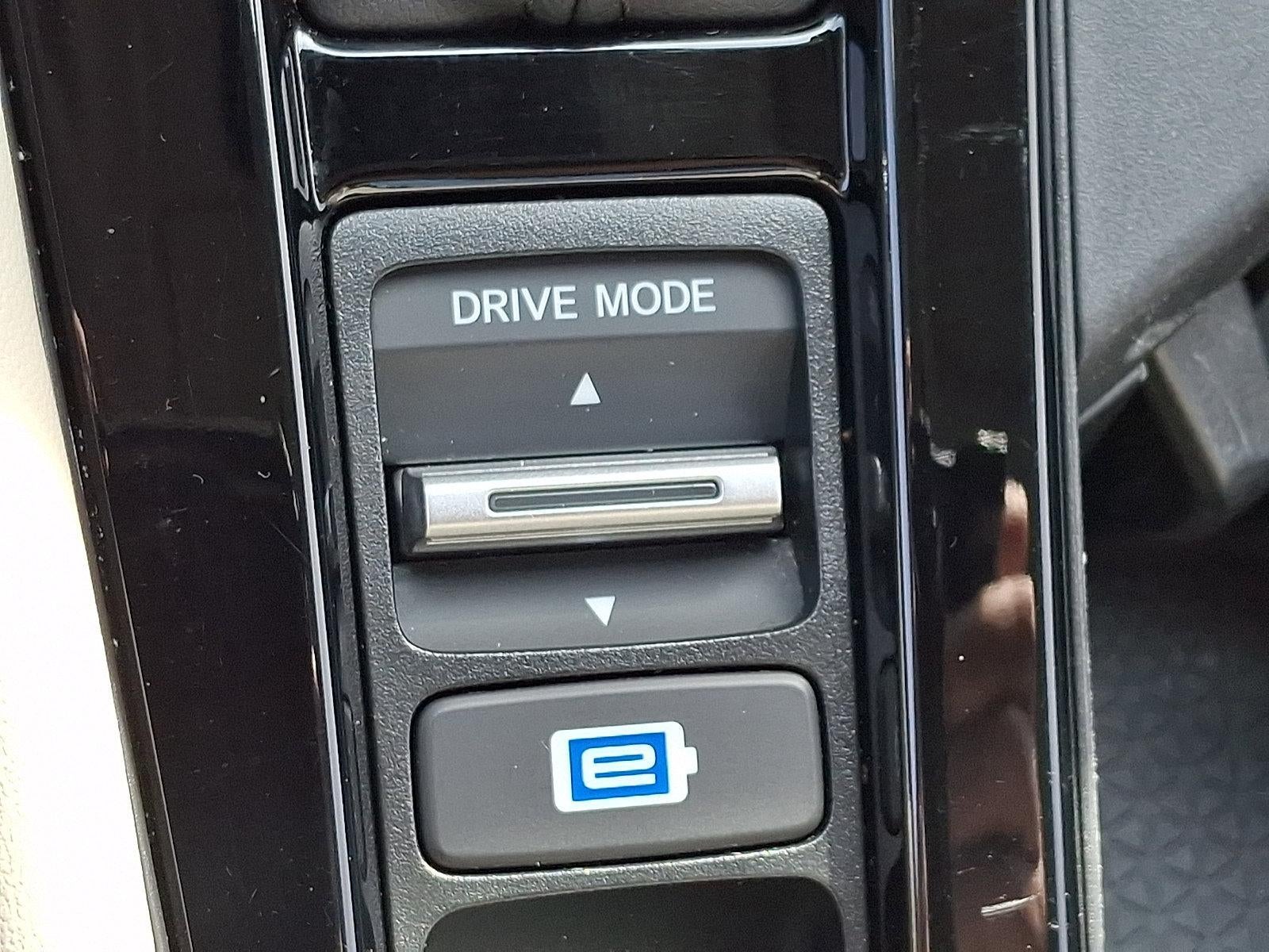 2023 Honda Accord Hybrid Touring Sedan w/o BSI