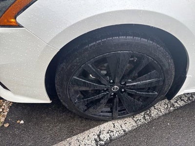 2022 Nissan Altima 2.5 SR AWD Sedan