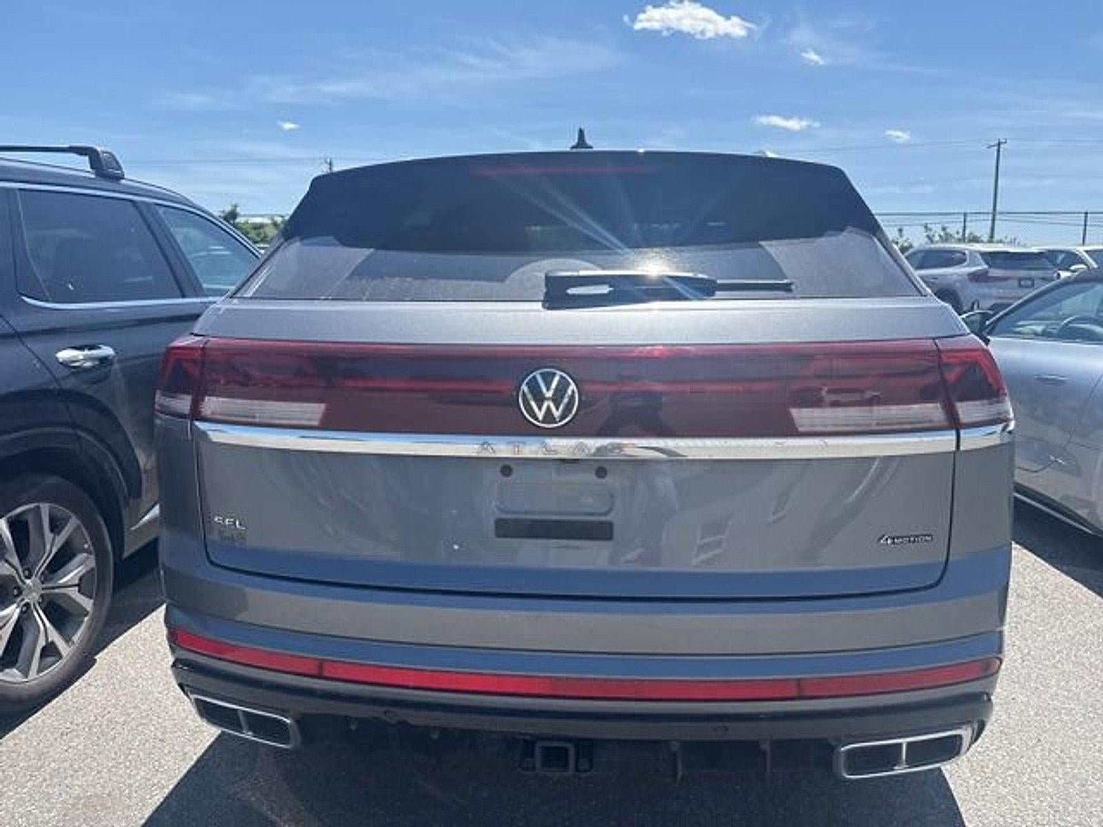 2024 Volkswagen Atlas Cross Sport 2.0T SEL Premium R-Line 4MOTION