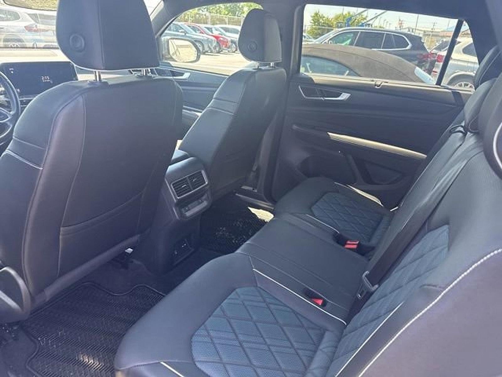 2024 Volkswagen Atlas Cross Sport 2.0T SEL Premium R-Line 4MOTION