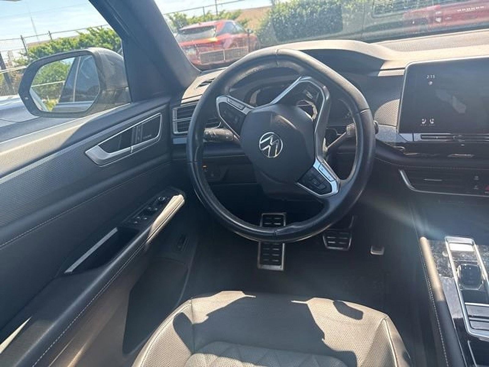 2024 Volkswagen Atlas Cross Sport 2.0T SEL Premium R-Line 4MOTION