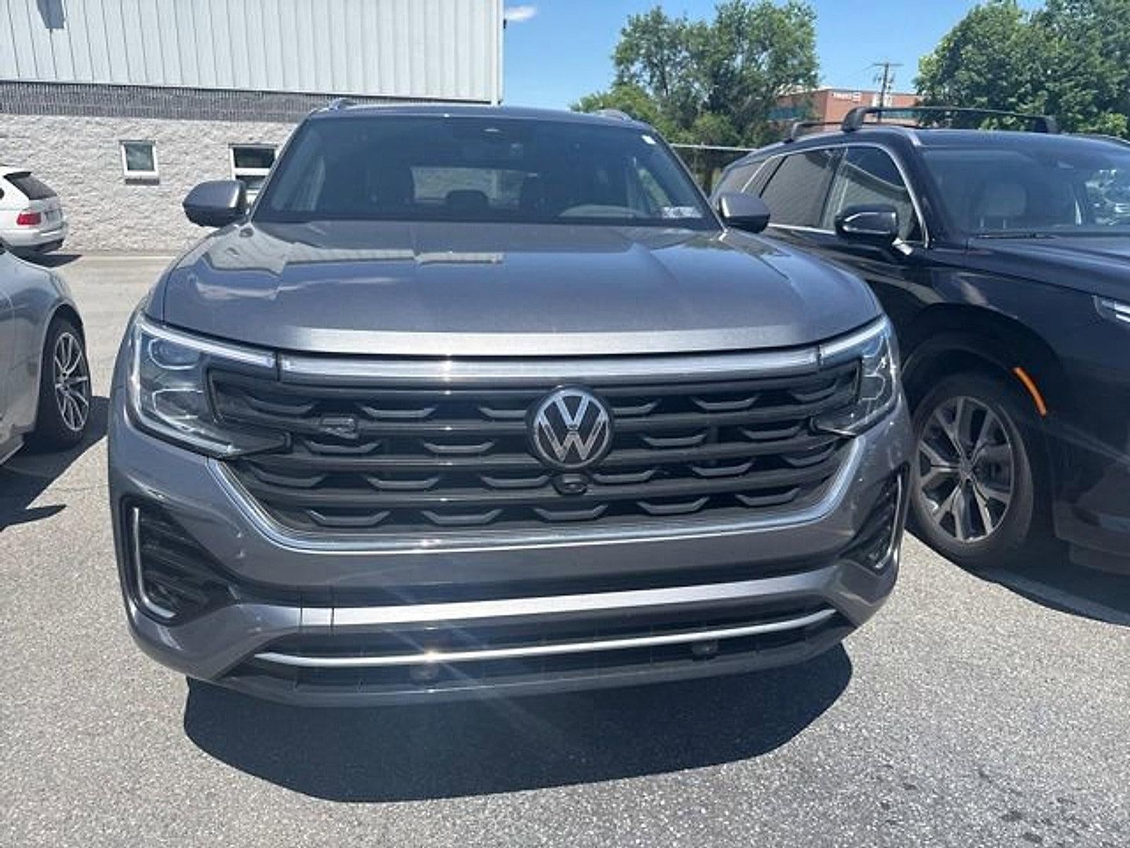 2024 Volkswagen Atlas Cross Sport 2.0T SEL Premium R-Line 4MOTION