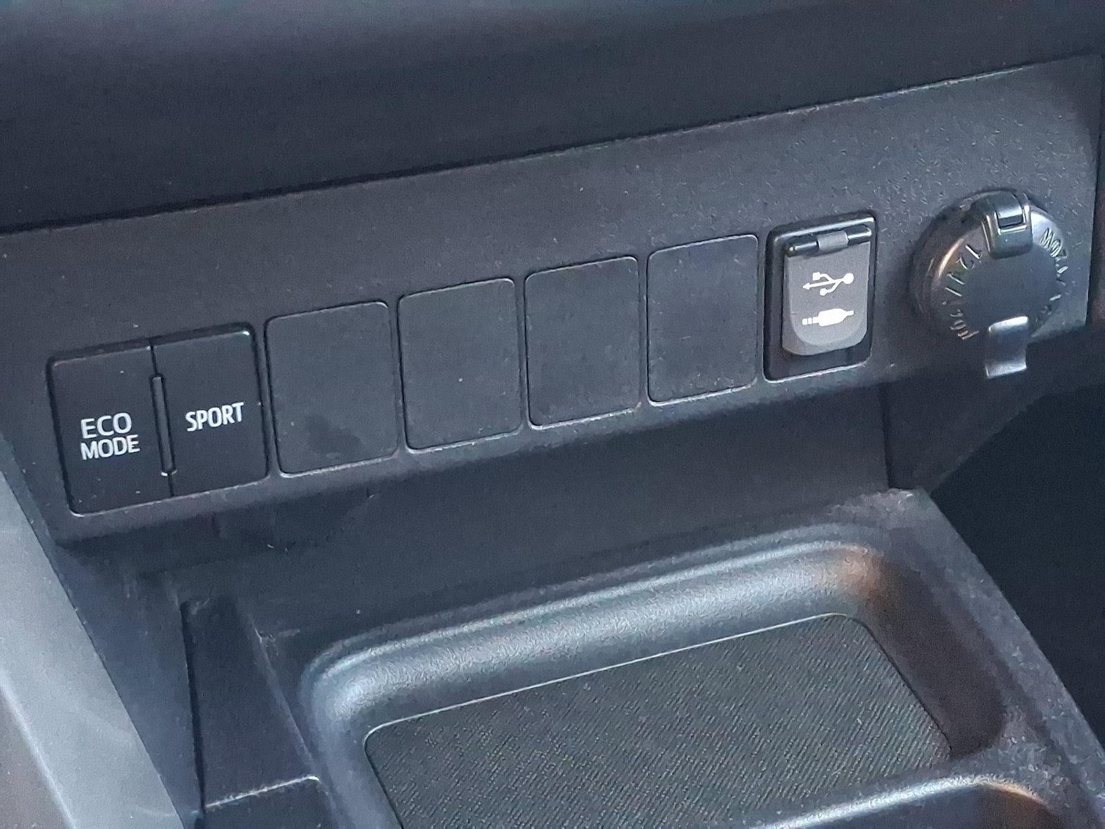 2018 Toyota RAV4 XLE AWD (Natl)