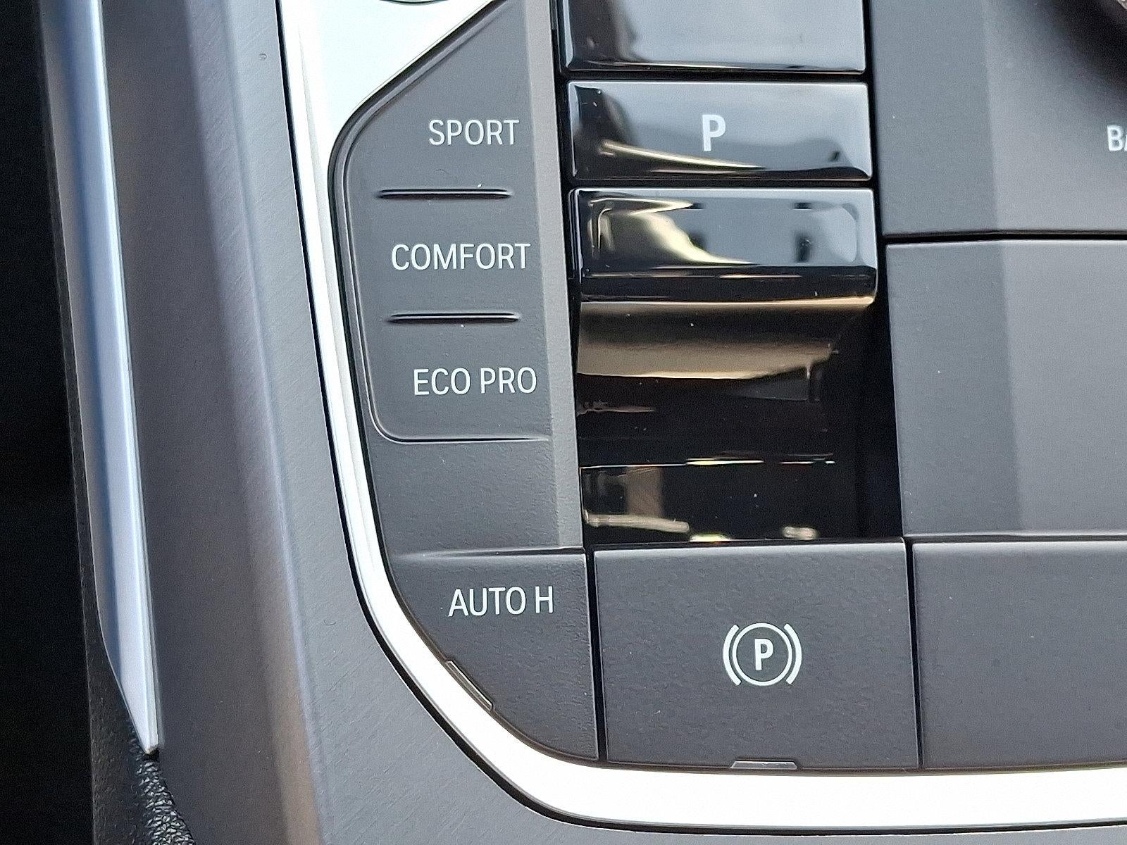 2025 BMW 230i xDrive Coupe