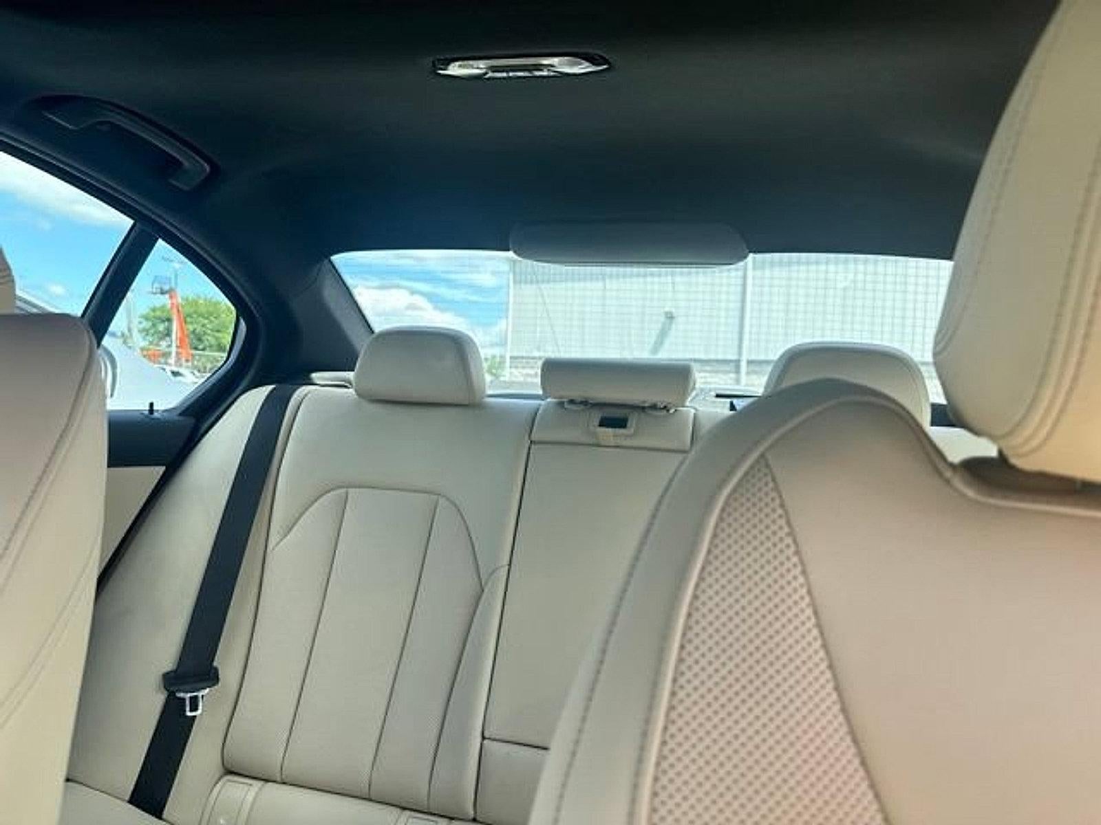 2023 BMW 330e xDrive Plug-In Hybrid
