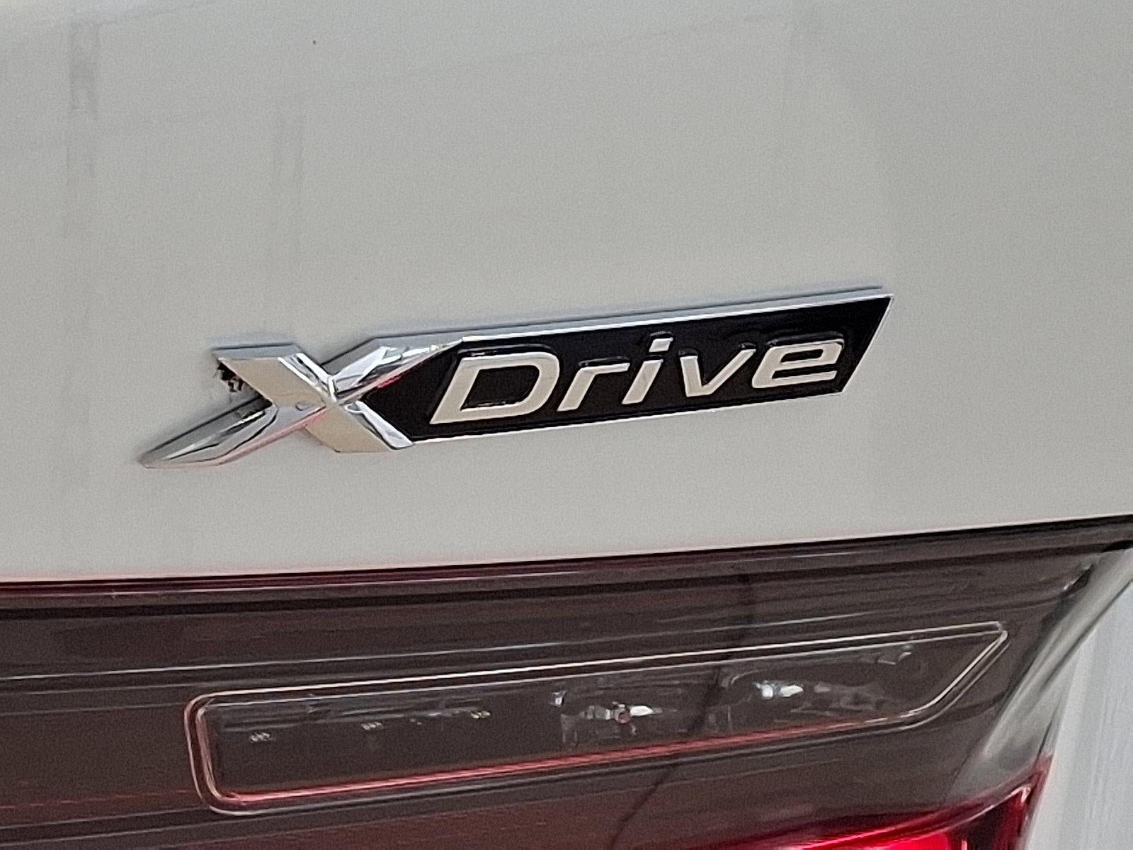 2025 BMW 330i xDrive Sedan