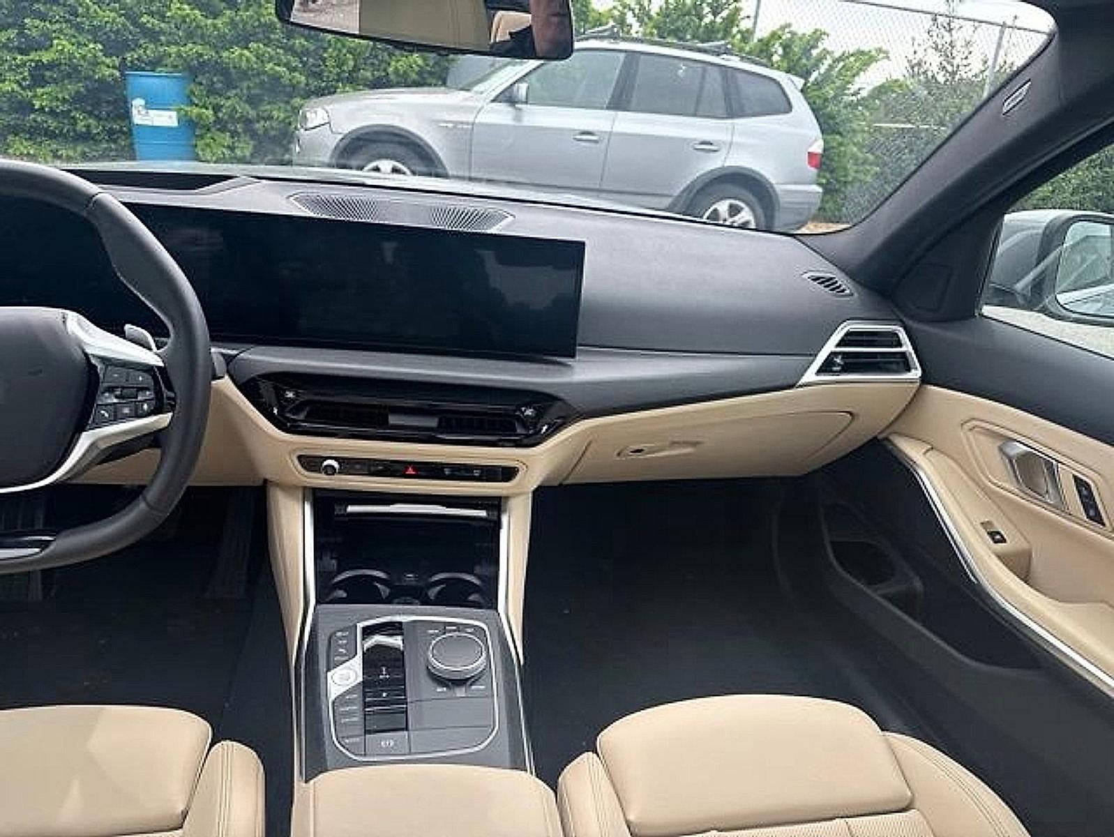 2025 BMW 330i xDrive Sedan