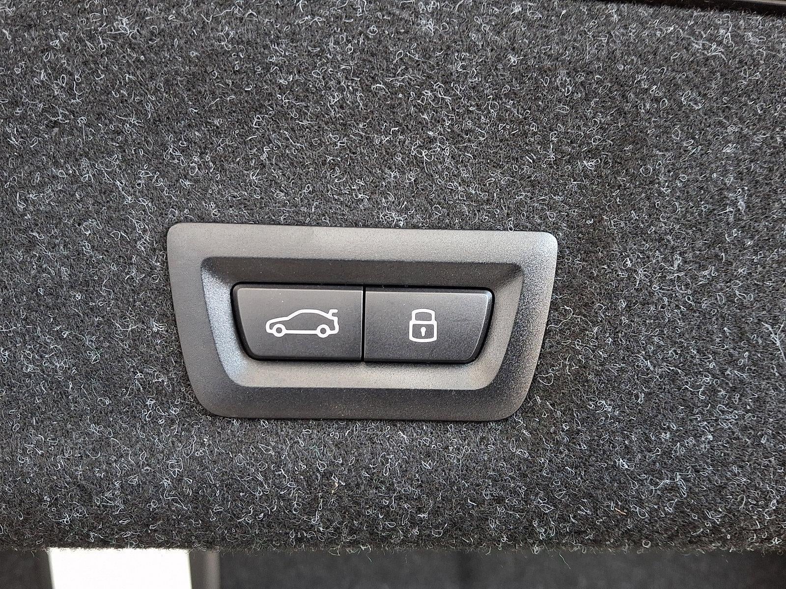 2025 BMW 330i xDrive Sedan