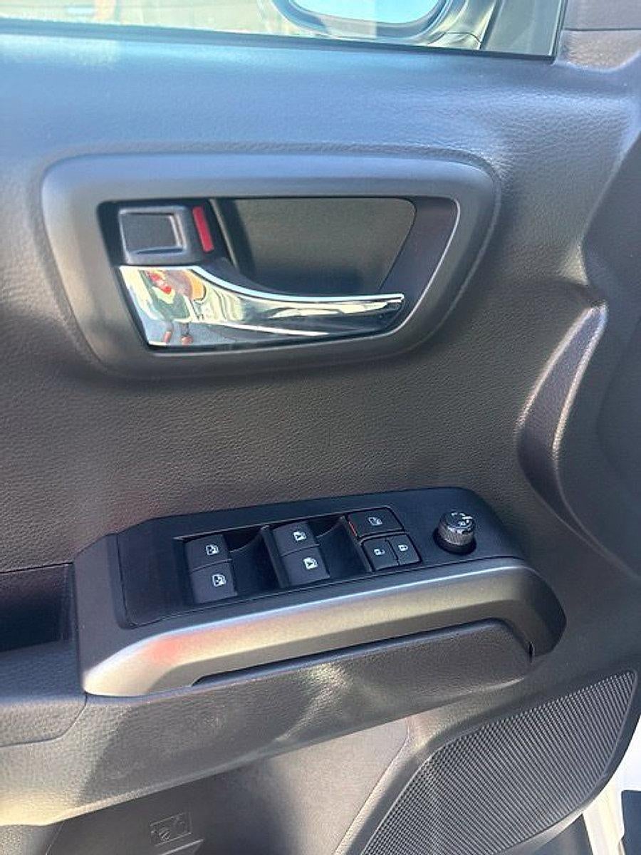 2023 Toyota Tacoma 4WD 4WD TRD Sport Double Cab 5' Bed V6 AT (Natl)