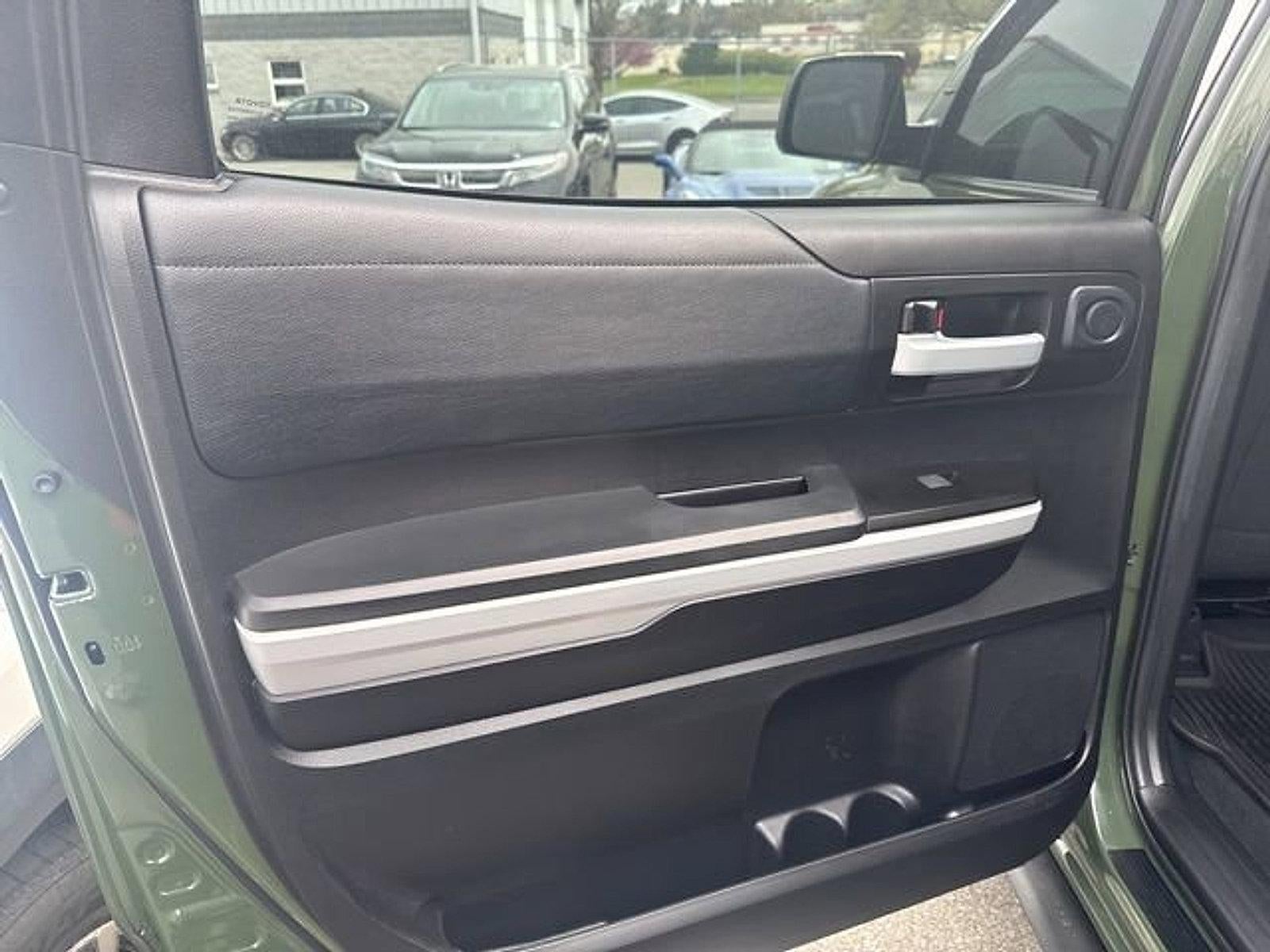 2021 Toyota Tundra 4WD 4WD SR5 CrewMax 5.5' Bed 5.7L (SE)