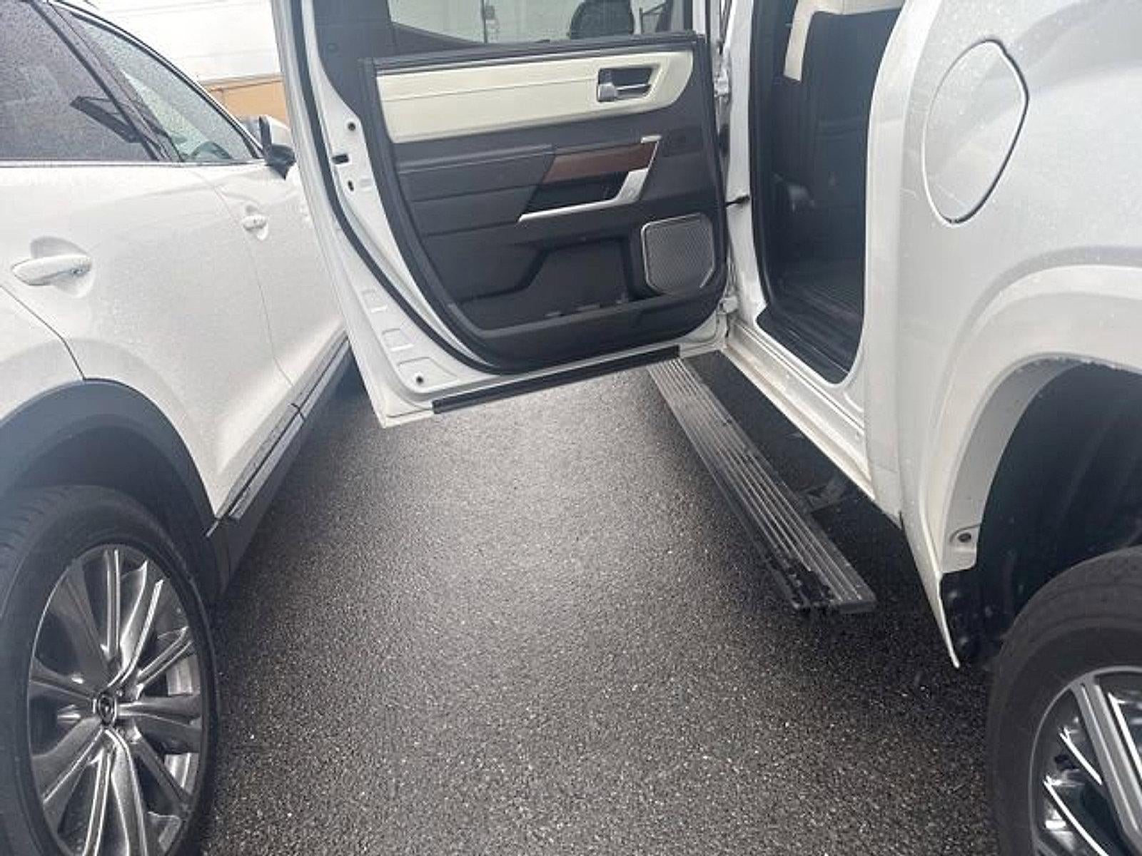 2025 Toyota Tundra 4WD 4WD Capstone Hybrid CrewMax 5.5' Bed (Natl)