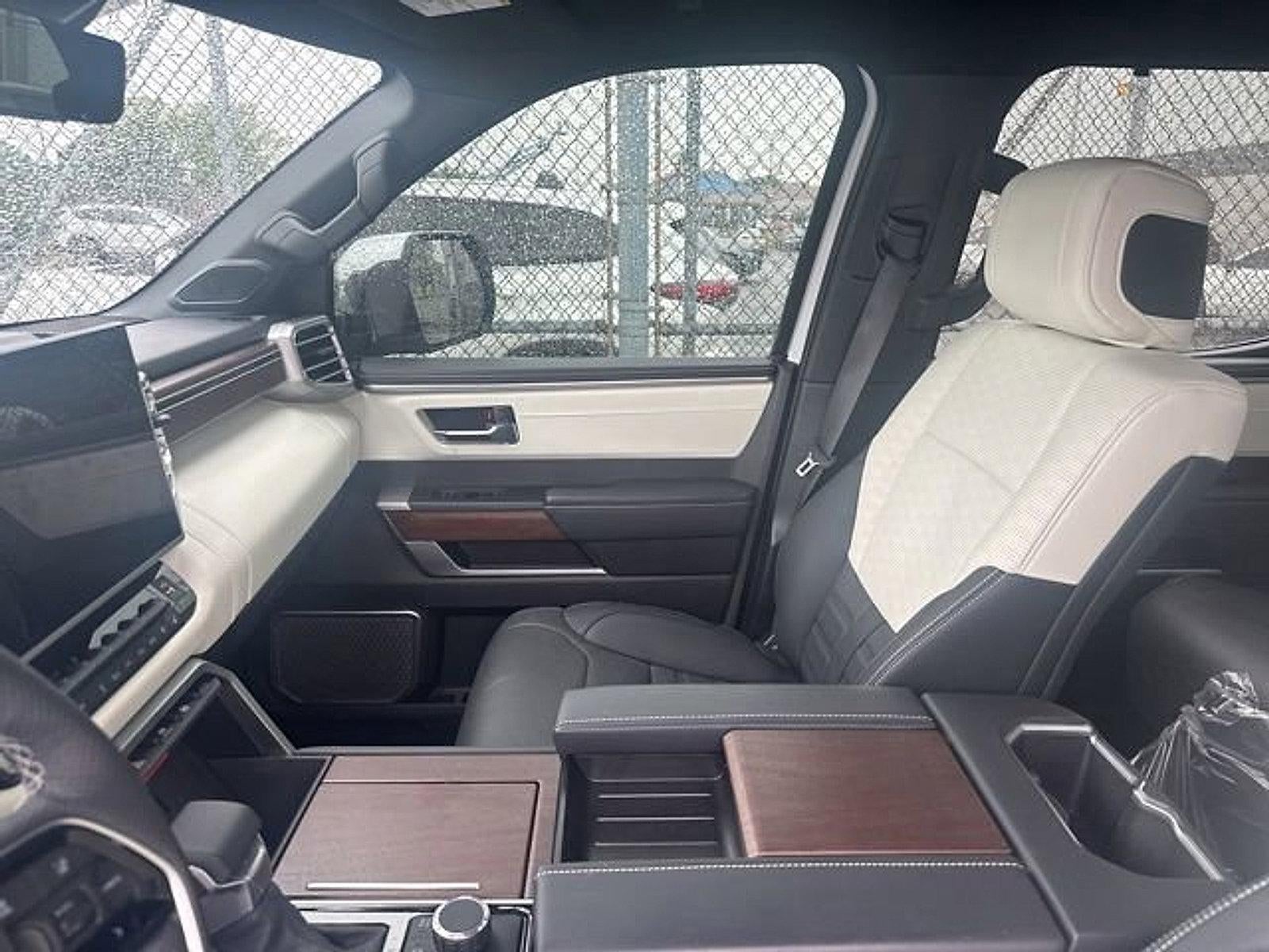 2025 Toyota Tundra 4WD 4WD Capstone Hybrid CrewMax 5.5' Bed (Natl)