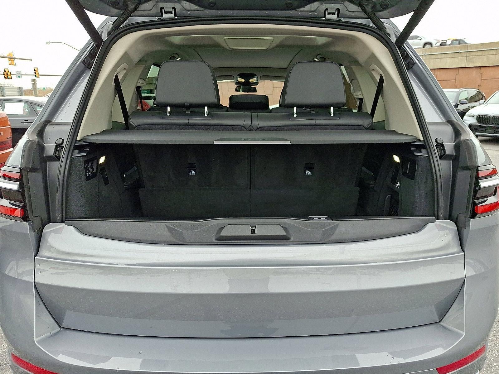 2023 BMW X7 xDrive40i Sports Activity Vehicle