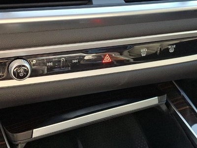 2025 BMW X7 xDrive40i Sports Activity Vehicle