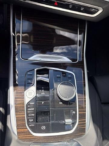2025 BMW X7 xDrive40i Sports Activity Vehicle