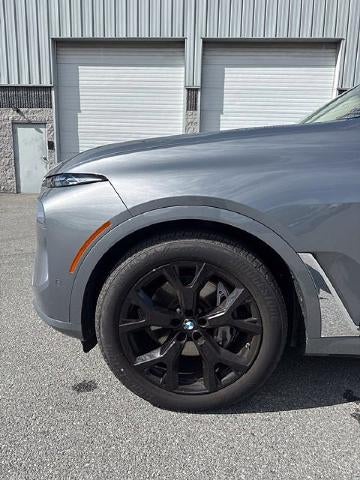 2025 BMW X7 xDrive40i Sports Activity Vehicle