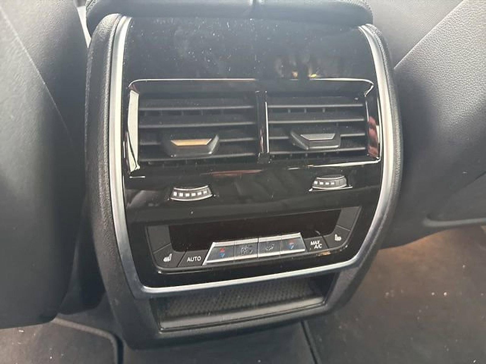 2024 BMW X7 xDrive40i Sports Activity Vehicle