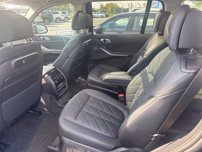 2026 BMW X7 xDrive40i Sports Activity Vehicle
