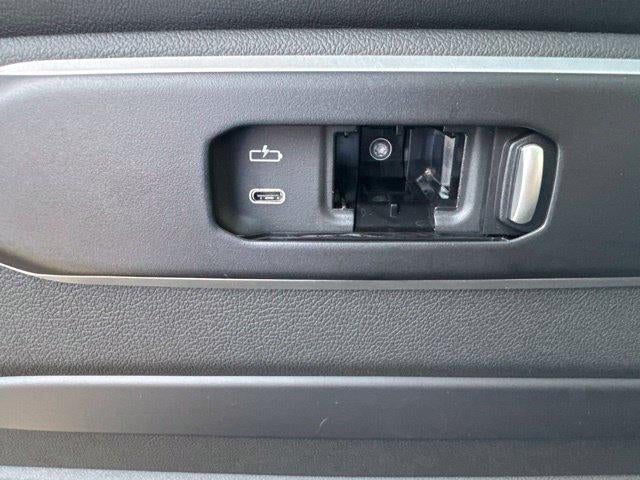 2026 BMW X7 xDrive40i Sports Activity Vehicle