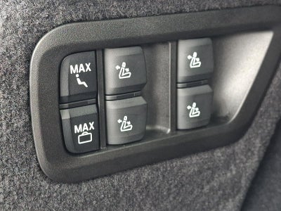 2026 BMW X7 xDrive40i Sports Activity Vehicle